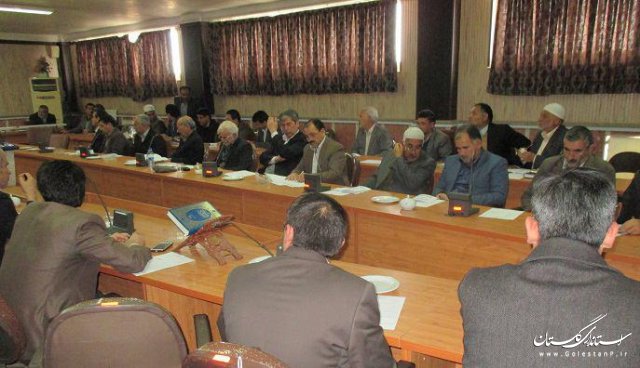 جلسه توجیهی آموزشی نمایندگان فرماندار در شعب اخذ رأی شهرستان ترکمن برگزار شد
